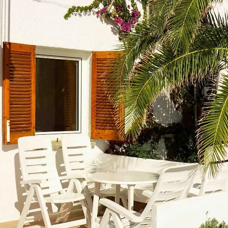 Santa Llucia Apartment Roses