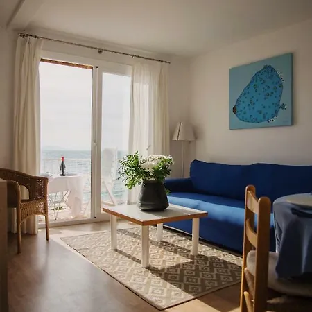 Santa Llucia Apartment Roses